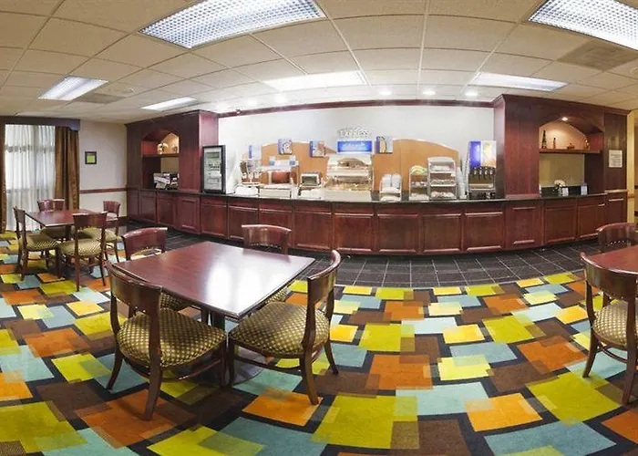 Hotel Express & - Austin - By Ihg Round Rock
