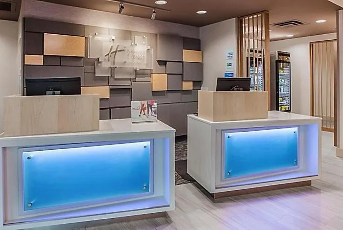 Express & - Austin - By Ihg Hotel 3*