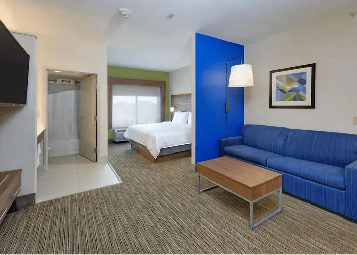 Express & - Austin - By Ihg Hotel