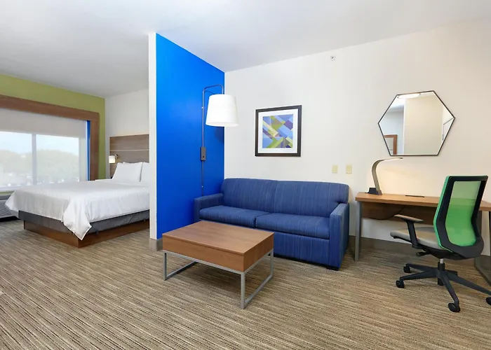 Express & - Austin - By Ihg Hotel 3*