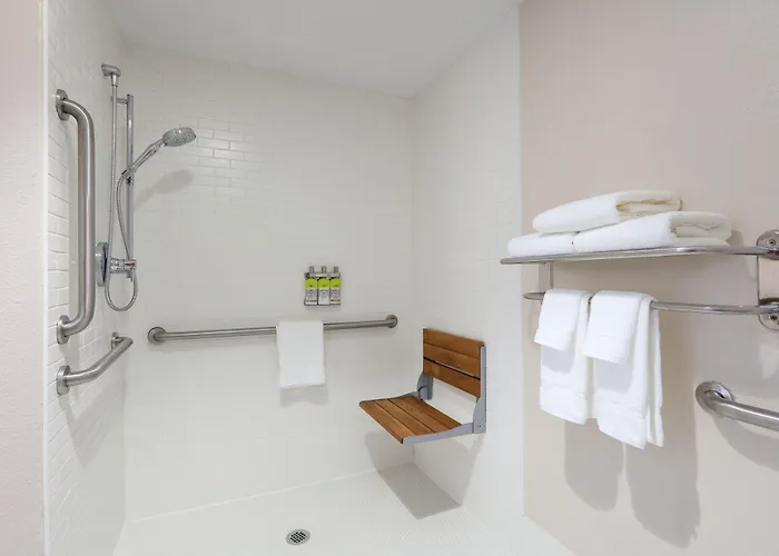 Express & - Austin - By Ihg 3* Round Rock
