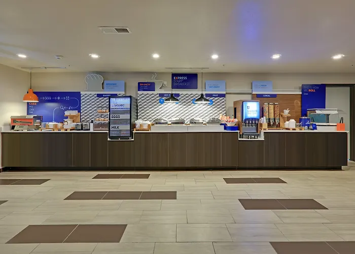 Express & - Austin - By Ihg Hotel