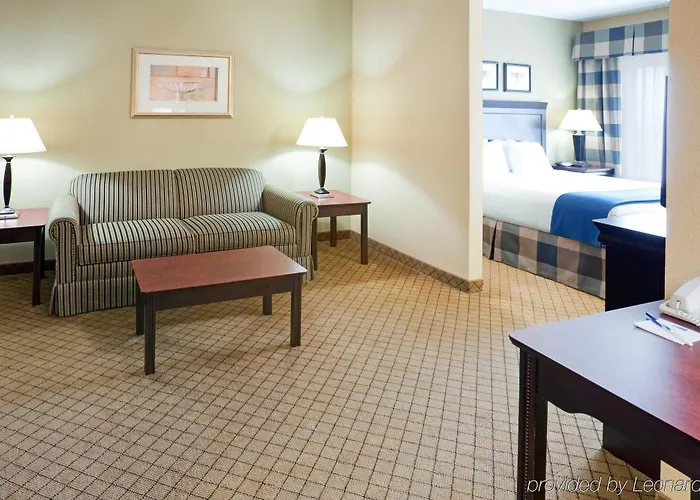 Hotel Express & - Austin - By Ihg Round Rock