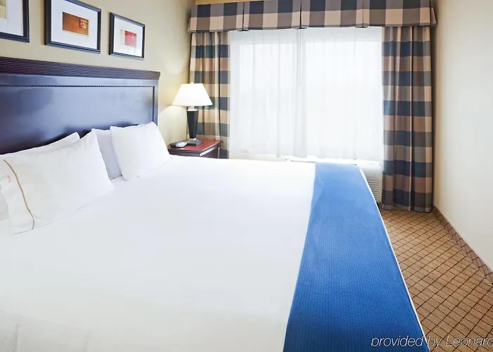 Express & - Austin - By Ihg Hotel 3*