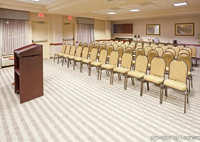 Express & - Austin - By Ihg Hotel